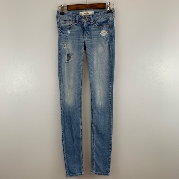 Hollister Denim - Hollister | Light Wash Distressed Skinny Jeans 00